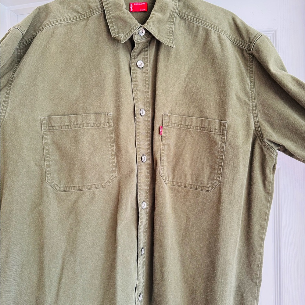 Levi's Olive Green Men's Button Down Shirt